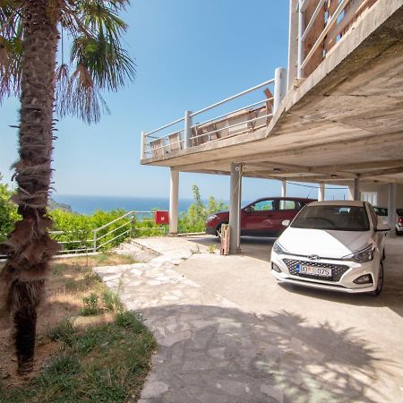 Mum'S Apartment Petrovac Eksteriør billede